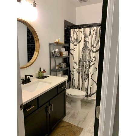 Customer image 40