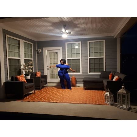 Customer image 275