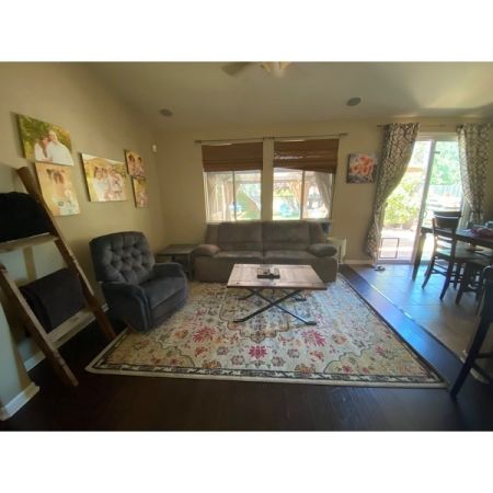 Customer image 302