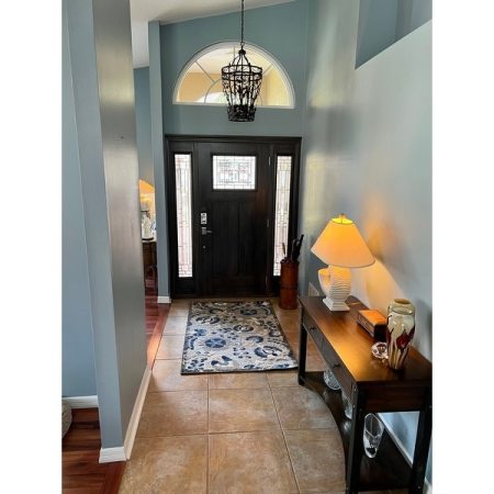 Customer image 305