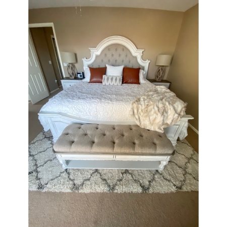 Customer image 170