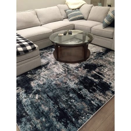 Customer image 572