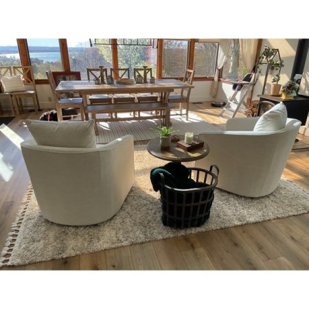 Customer image 80