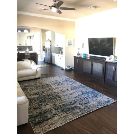 Customer image 418