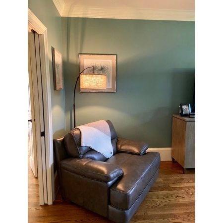 Customer image 126