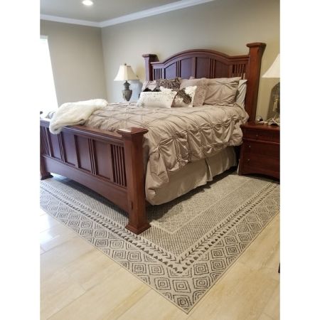 Customer image 275