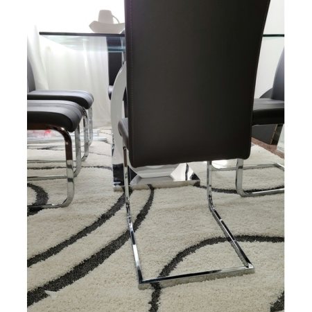 Customer image 106