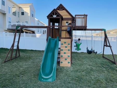 Customer image 106