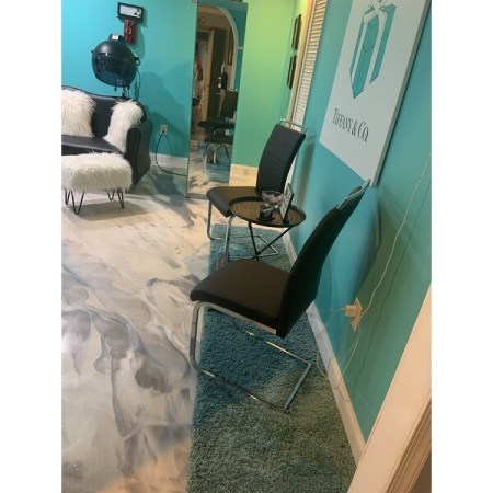 Customer image 302