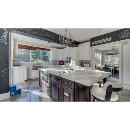 Customer image 121