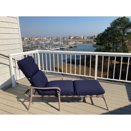 Customer image 128