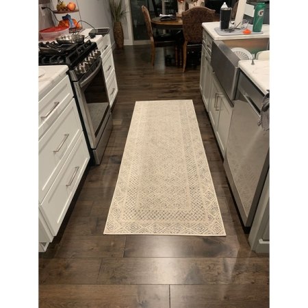 Customer image 208