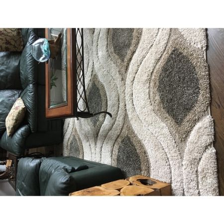 Customer image 125