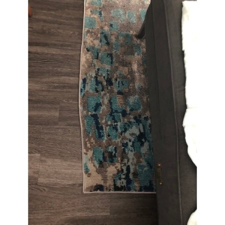 Customer image 102