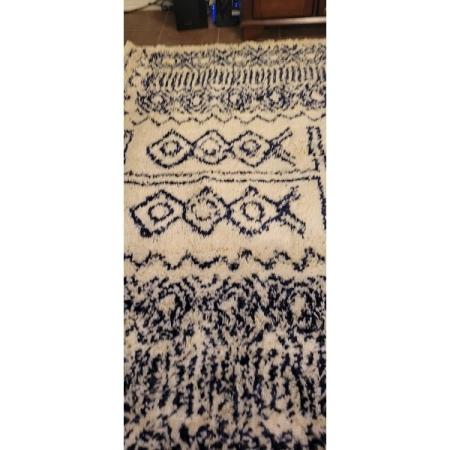 Customer image 125