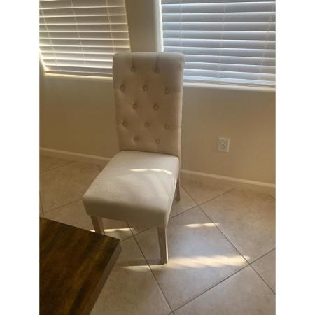 Customer image 182