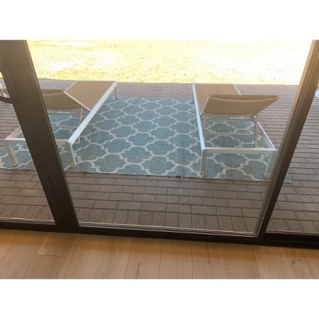 Customer image 125