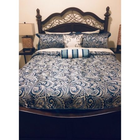 Customer image 106