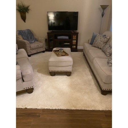 Customer image 608