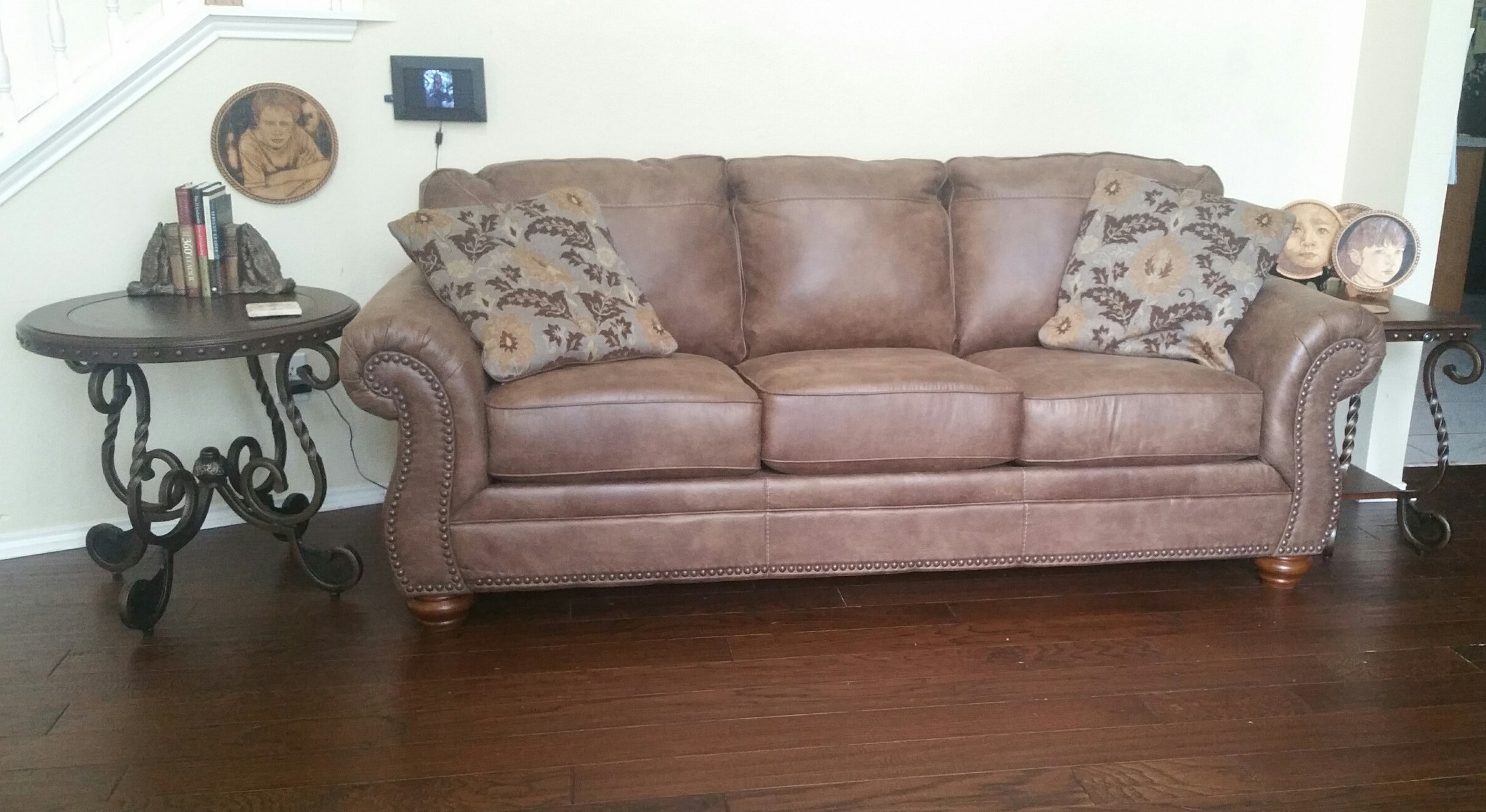 Ashley Larkinhurst Sofa Review Home Decor Photos Gallery Nineteen37 Larkinhurst Sofa In Earth Nebraska Furniture Mart Rh Nfm Com