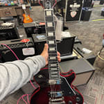 Amazing guitar and really beautiful