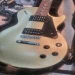 Nice guitar, 4 star because of electronics