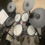 Has an amazing snare and ride