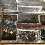 Great, lightweight bass case. Perfect for gigs.