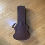 Solid and very "Gibson-y" case for the money