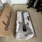 Great guitar and amazing tones!