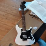 phenomenal guitar...fantastic playability