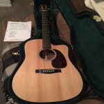 Beautiful guitar in looks and sound