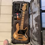 Fits a Jazz 5 and a minimalist's DI Rig