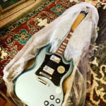 Beautiful guitar, great neck!