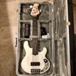 Great case fits Short Scale Bass 30"