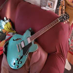 on par with my G400 Pro from 2016.