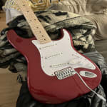 Sweet sound and easy play… questionable toggle switch