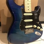 Beautiful guitar with great tone