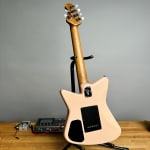 Amazing guitar, better than Fender Player in everyway