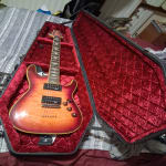 Looks great. If my other guitar would fit id buy another.