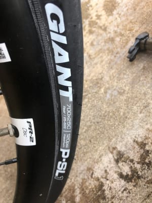 700x250 tire