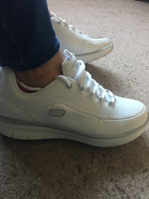 skechers synergy 2.0 wit