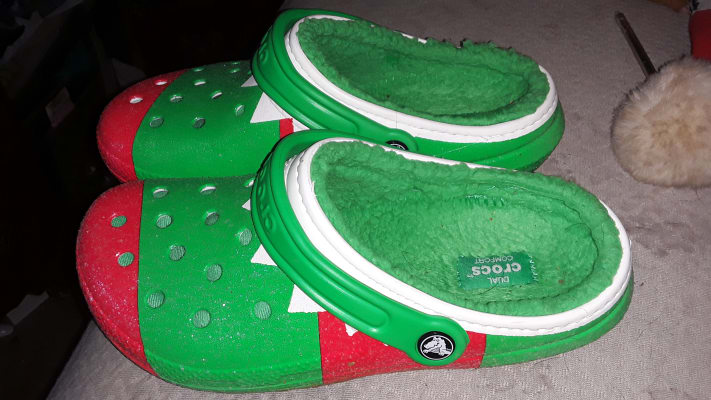 christmas light up crocs