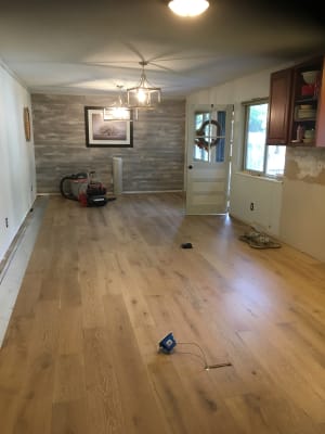 Virginia Mill Works Engineered 9 16 X 7 1 2 Monterey Bay Hickory Engineered Har Engineered Hardwood Flooring Lumber Liquidators Flooring Engineered Hardwood