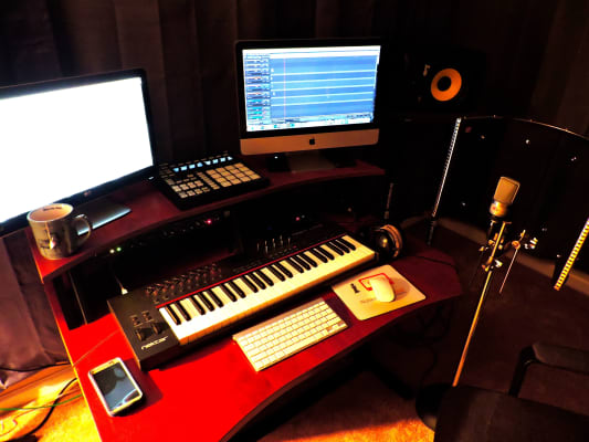 Studio Trends 46 In Studio Desk With Dual 4u Racks Cherry