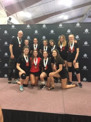 mizuno youth volleyball shorts