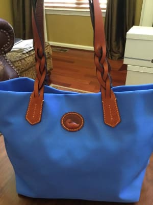 Dooney & Bourke Nylon Shopper Tote Bag for Sale in Enterprise, AL - OfferUp