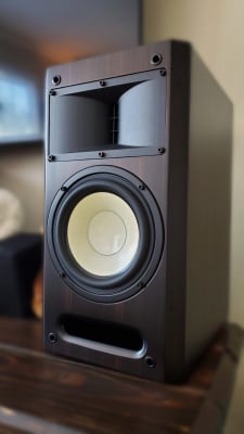 level three bookshelf speakers