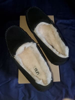 ugg australia scallop suede slipper