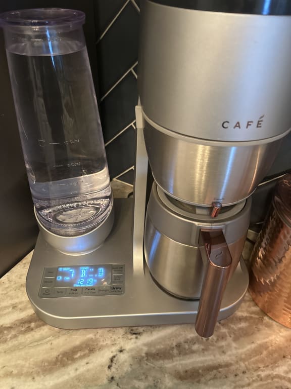 Café™ Specialty Grind and Brew Coffee Maker with Thermal Café™ Specialty Grind and Brew Coffee Maker with Thermal